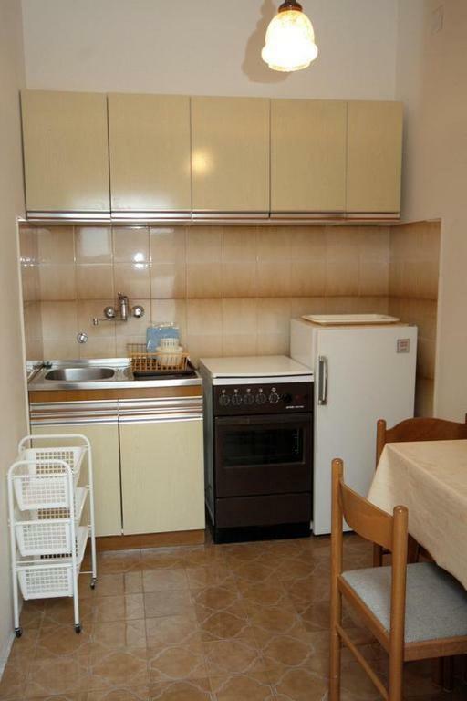 Apartmani Ujdur Омиш Экстерьер фото